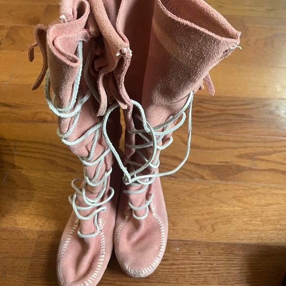 Minnetonka Pink Suede Lace-Up Boots - Picture 2 of 7